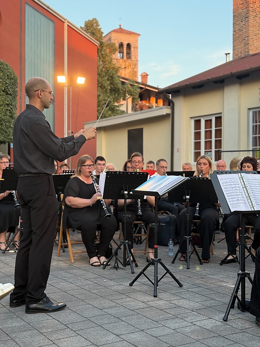 Charity Concert — "La Melagrana"