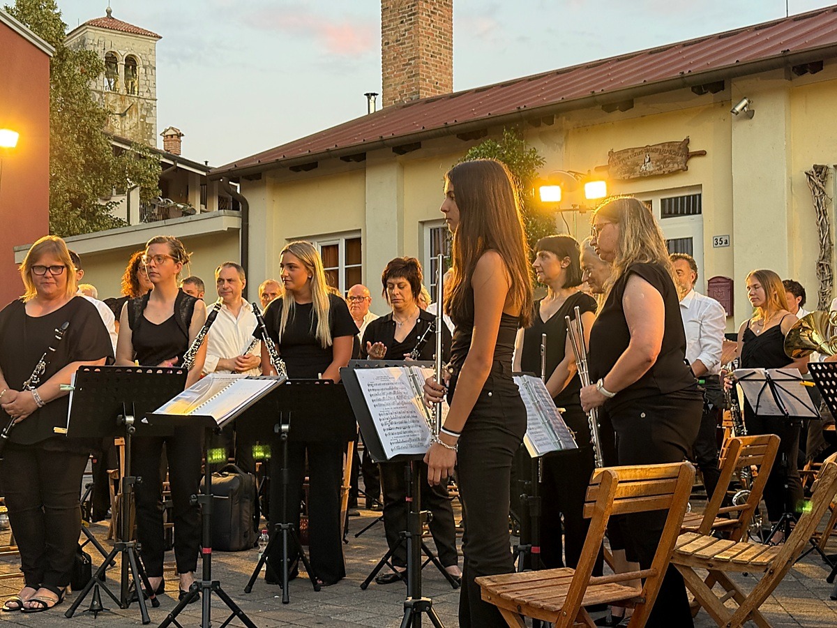 Charity Concert — "La Melagrana"