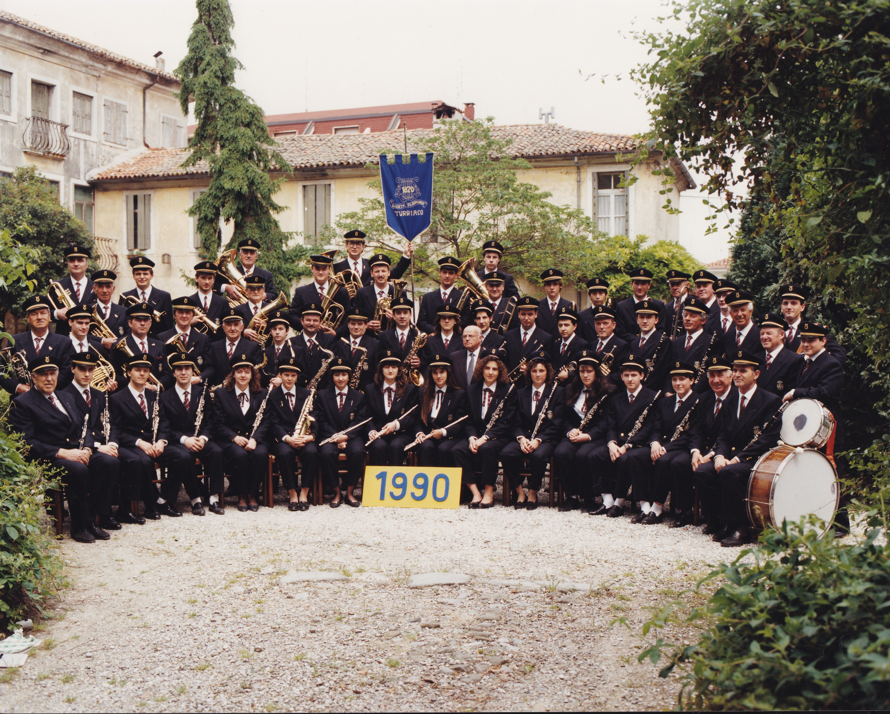 Divisa folcloristica